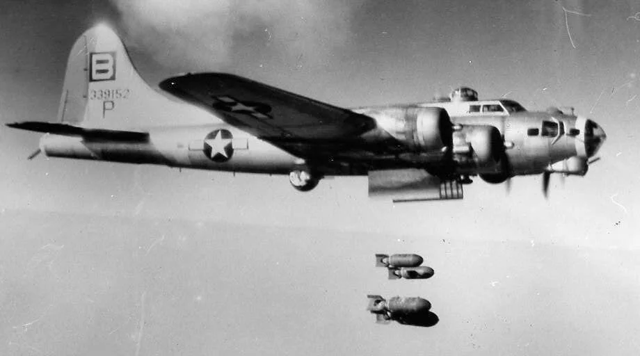 化石　B-17 B-17 Flying Fortress — The 95th Bomb Group (H)